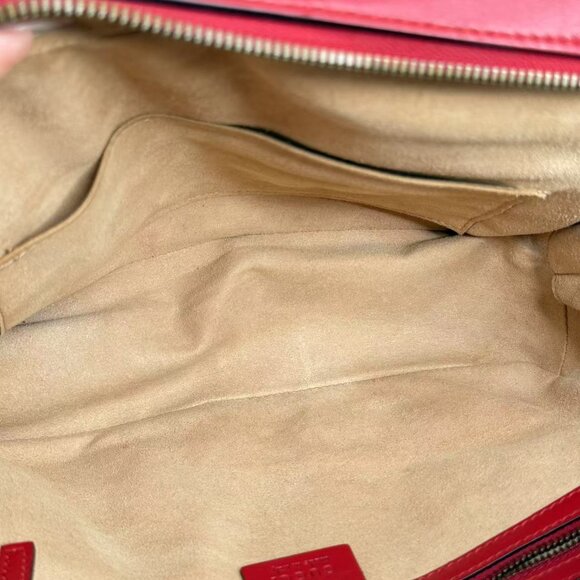 Gucci Red Leather Marmont Shoulder Bag Crossbody - Elegant & Versatile Design - Picture 11 of 11